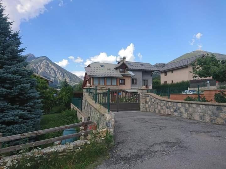 Maison Mitoyenne Avec Terrasse Villar-Saint-Pancrace المظهر الخارجي الصورة